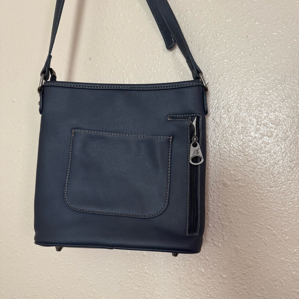 American Bling Y2K Navy Star Studded Crossbody Bag - Picture 2 of 7